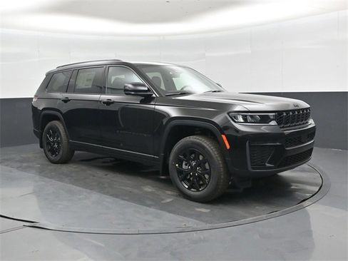 New 2026 Jeep Grand Cherokee L 4WD image 1