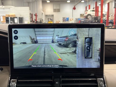 Used 2023 Lincoln Navigator L Reserve w/ Equipment Group 201A image 26