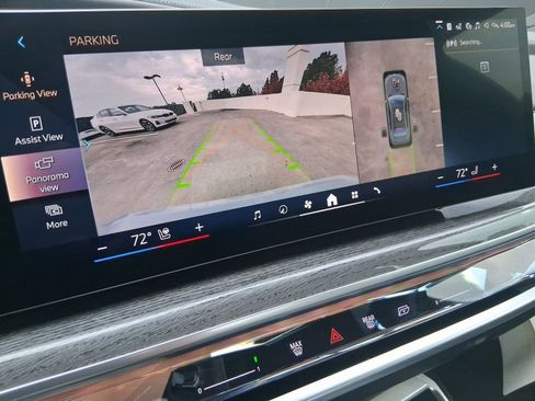 New 2026 BMW 750e xDrive image 26