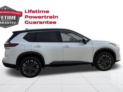 Certified 2025 Nissan Rogue SL w/ Tech Package image 7