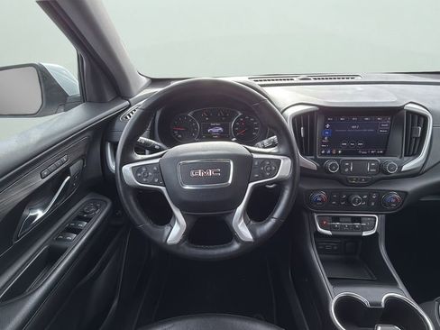 Used 2024 GMC Terrain SLT image 18