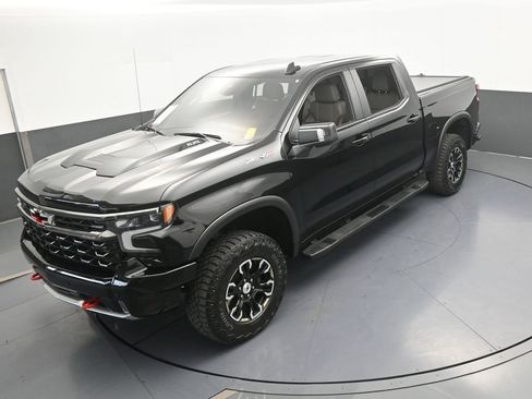 Used 2025 Chevrolet Silverado 1500 ZR2 w/ Technology Package image 68