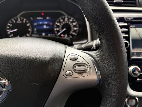 Used 2018 Nissan Murano SV AWD/4WD image 18