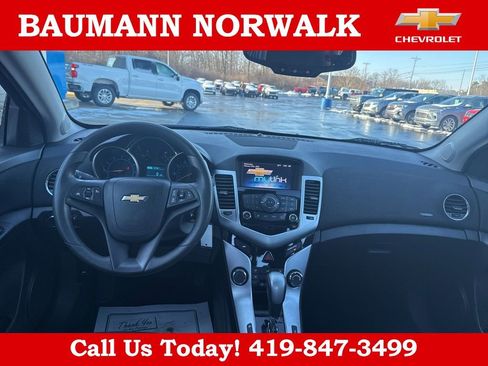 Used 2015 Chevrolet Cruze LT image 22