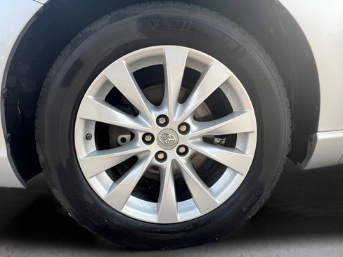 Used 2013 Toyota Venza XLE w/ XLE Premium Pkg FWD image 31