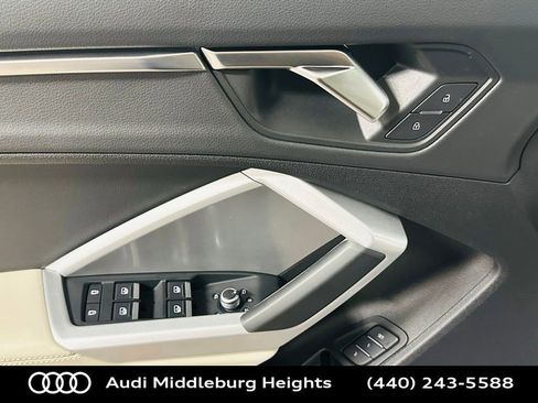 Certified 2025 Audi Q3 2.0T Premium w/ Convenience Package image 27