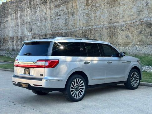 Used 2019 Lincoln Navigator Reserve AWD/4WD image 4