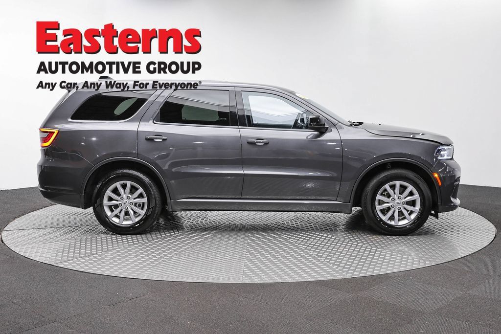 Used 2025 Dodge Durango GT RWD image 4