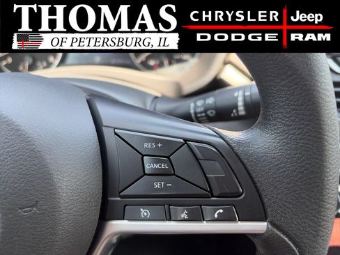 Used 2025 Nissan Altima 2.5 SV FWD image 14