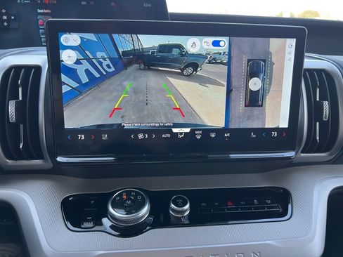 New 2026 Ford Expedition Active image 24