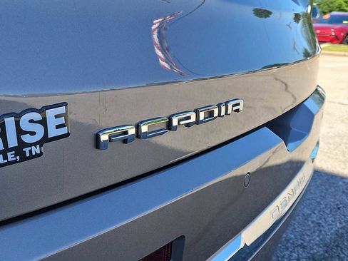 Certified 2022 GMC Acadia Denali w/ Denali Ultimate Package FWD image 12