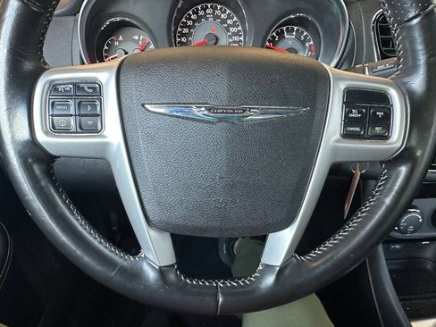 Used 2012 Chrysler 200 S FWD image 3