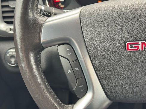 Used 2015 GMC Acadia SLE image 24