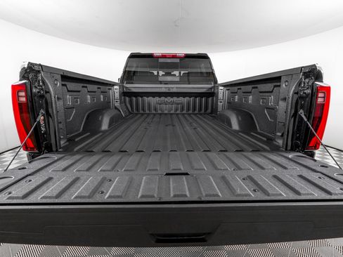 Used 2026 GMC Sierra 2500 Denali Ultimate AWD/4WD image 8