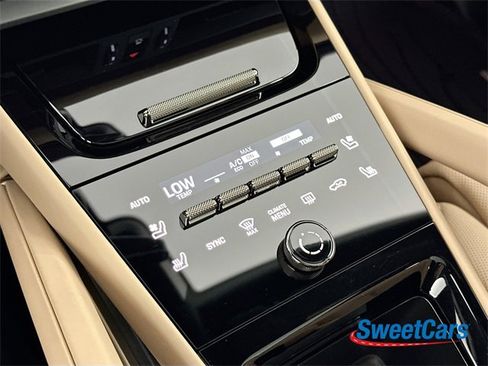 Used 2025 Porsche Cayenne Turbo image 31