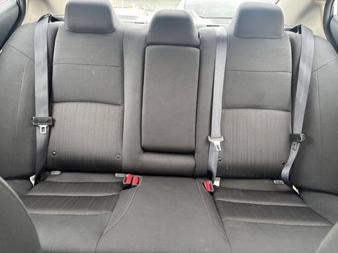 Used 2025 Nissan Altima 2.5 SV FWD image 38