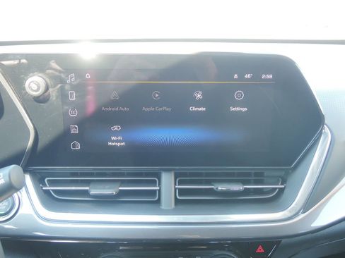 Used 2024 Chevrolet Trax ACTIV w/ Sunroof Package image 18