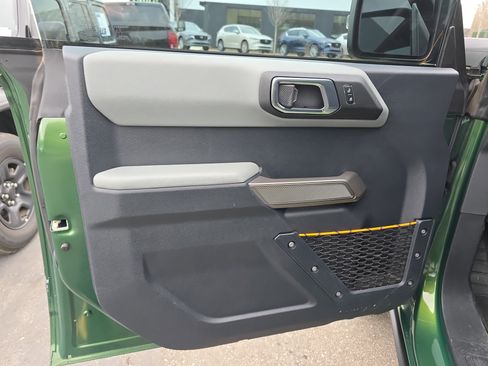 Used 2023 Ford Bronco Badlands image 19