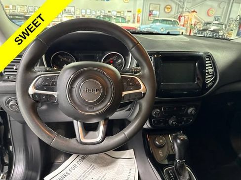 Used 2021 Jeep Compass Latitude AWD/4WD image 16