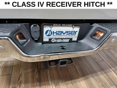 Used 2022 RAM 1500 Classic SLT w/ Electronics Group AWD/4WD image 10