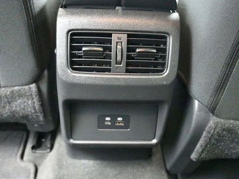 Used 2023 Nissan Rogue SV image 25