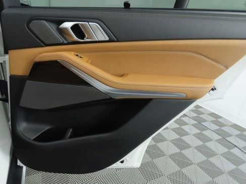 New 2026 BMW X5 xDrive40i w/ Premium Package image 28