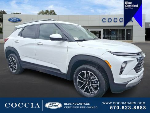 Used 2024 Chevrolet TrailBlazer LT w/ LT Cold Weather Package AWD/4WD image 3