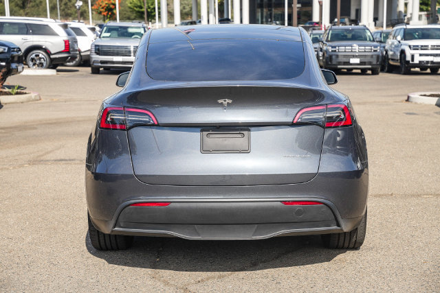 Used 2023 Tesla Model Y Long Range AWD/4WD image 4