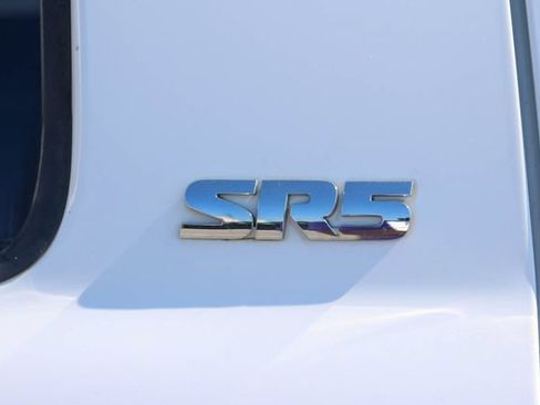 Used 2019 Toyota Tundra SR5 w/ SR5 Upgrade Package AWD/4WD image 12