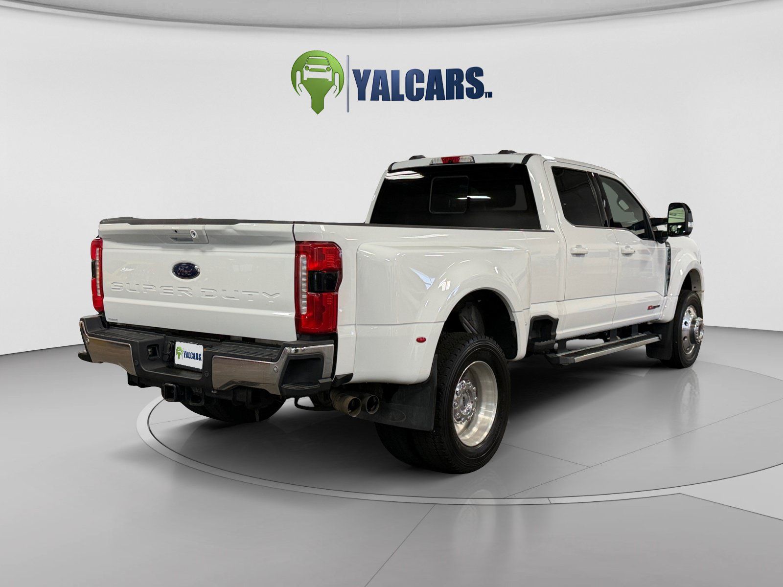 Used 2024 Ford F450 Lariat AWD/4WD image 5