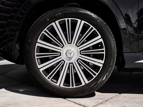 Used 2026 Mercedes-Benz Maybach GLS 600 4MATIC image 3