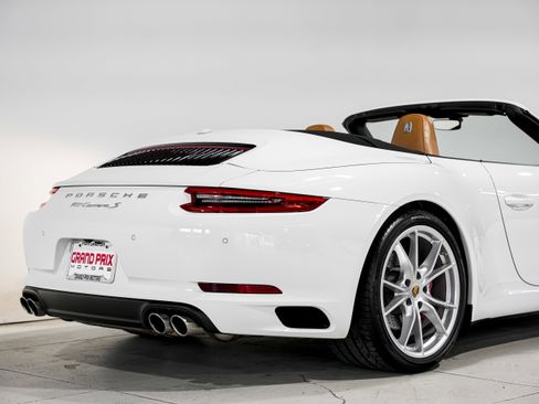 Used 2017 Porsche 911 Carrera S image 38