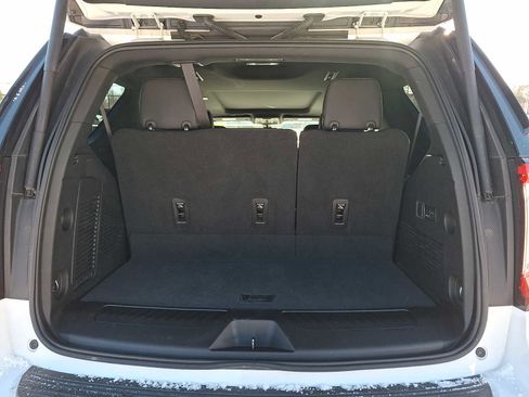 Used 2022 GMC Yukon SLT w/ SLT Luxury Package image 29