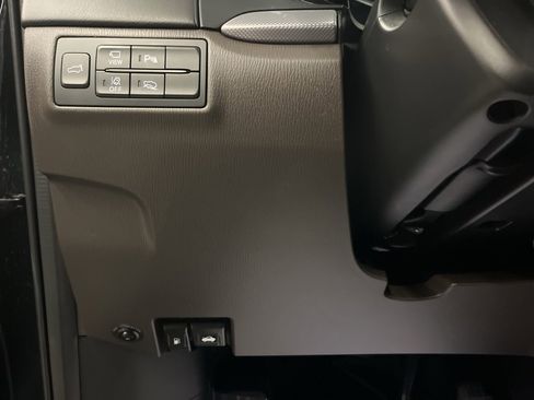 Used 2021 MAZDA CX-9 Signature image 12