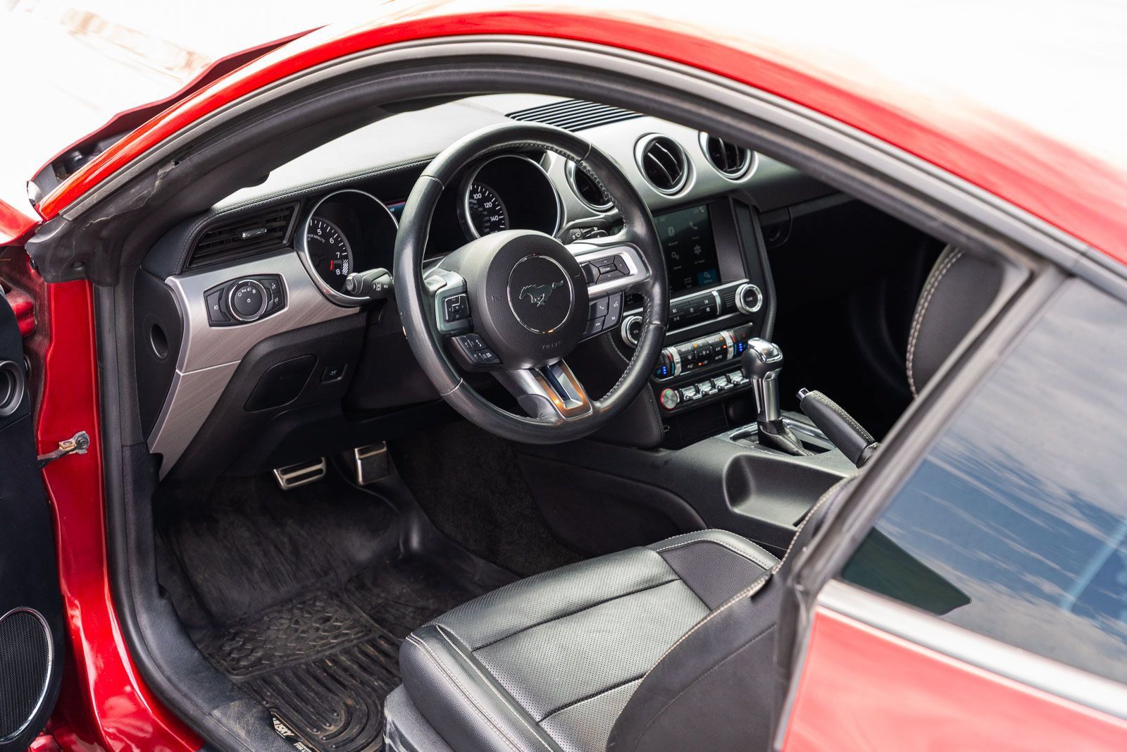 Used 2019 Ford Mustang GT Premium w/ Ford Safe & Smart Package RWD image 16