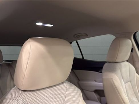 Used 2023 Buick Envision Preferred image 34