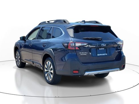 Used 2023 Subaru Outback Limited image 4