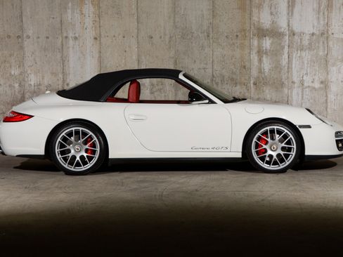 Used 2012 Porsche 911 Carrera 4 GTS image 2