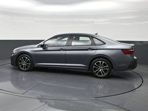 Used 2024 Volkswagen Jetta Sport FWD image 2