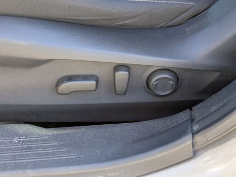 Used 2020 Subaru Outback Premium image 22