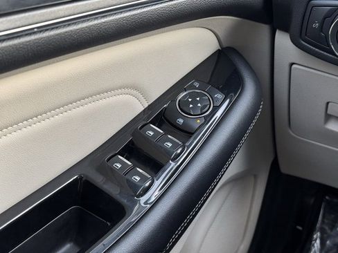 Used 2016 Ford Edge Titanium image 31