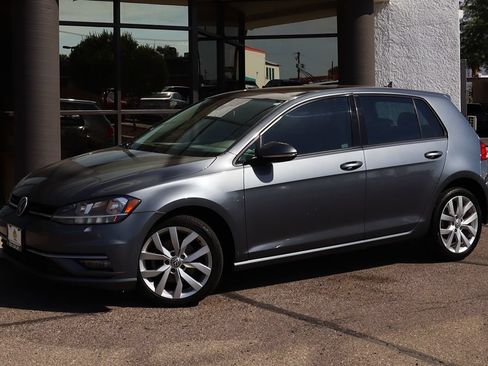 Used 2019 Volkswagen Golf SE w/ Driver Assistance Package FWD image 3