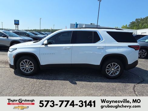 Used 2023 Chevrolet Traverse LT FWD image 5
