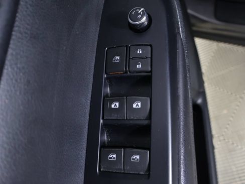 Used 2017 Toyota Highlander XLE w/ Carpet Mat Package AWD/4WD image 36