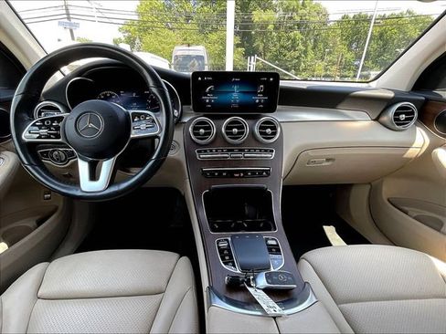 Certified 2022 Mercedes-Benz GLC 300 4MATIC image 9
