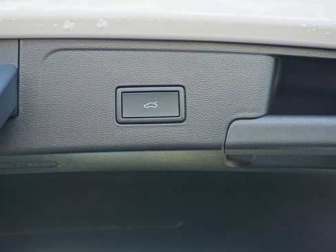 New 2026 Volkswagen Atlas Cross Sport SEL Premium R-Line image 6