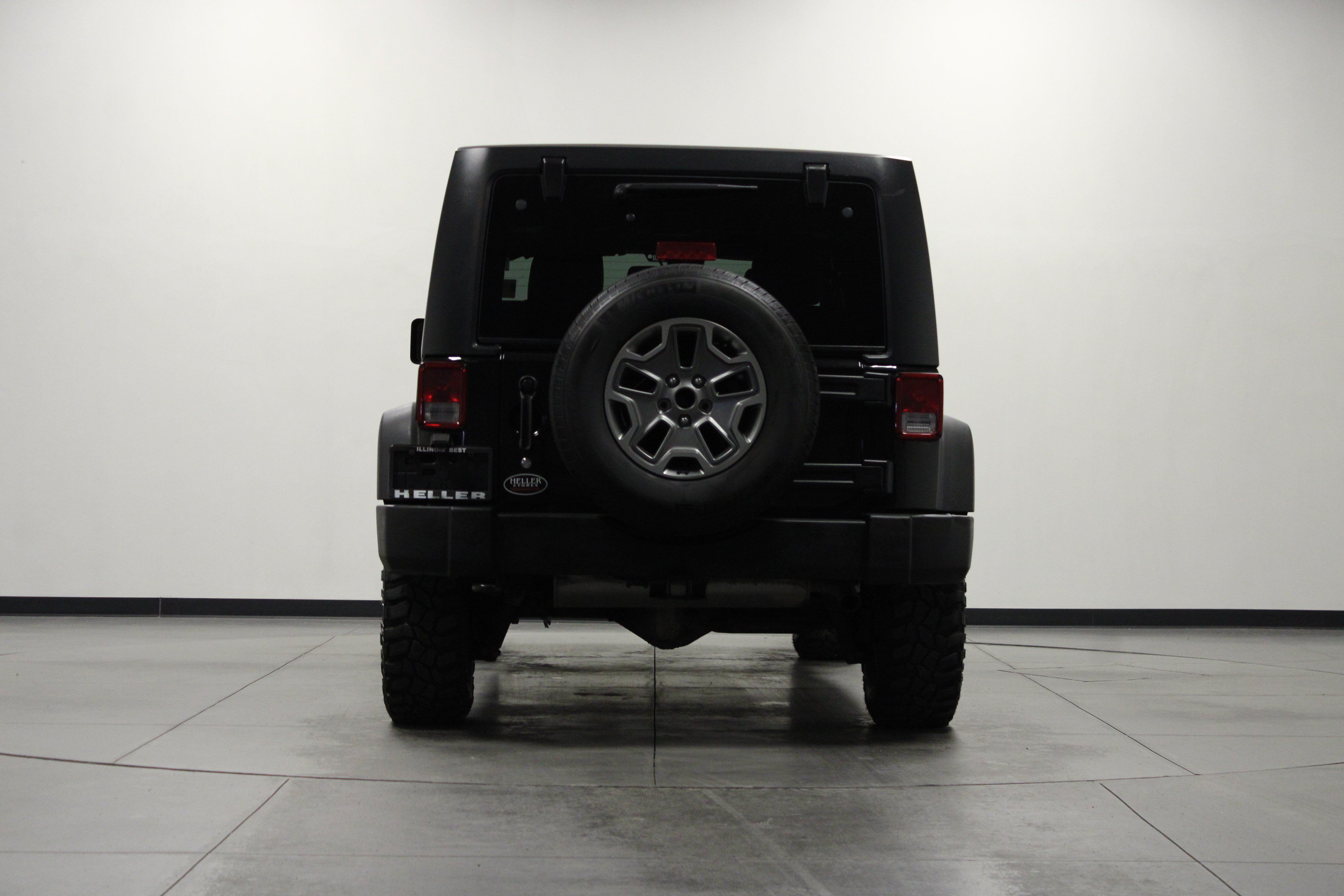 Used 2016 Jeep Wrangler Unlimited Rubicon w/ Max Tow Package AWD/4WD image 5