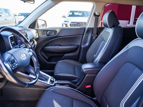 Used 2022 Hyundai Venue Limited w/ Cargo Package image 18