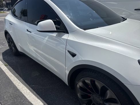 Used 2022 Tesla Model Y Performance AWD/4WD image 6