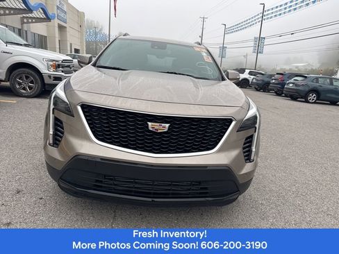 Used 2023 Cadillac XT4 Sport image 3